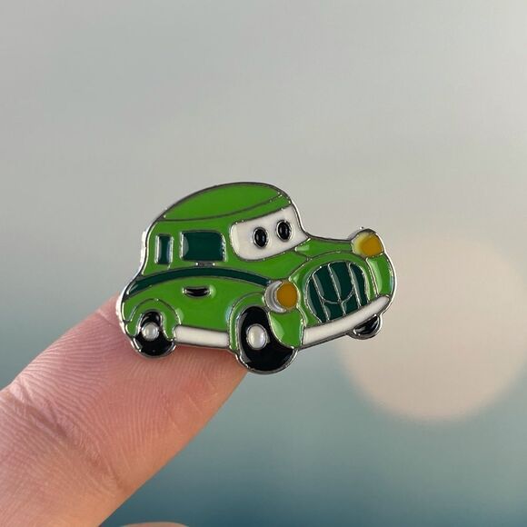 Green Cars Enamel Pin/ Brooch Lapel - Picture 1 of 6